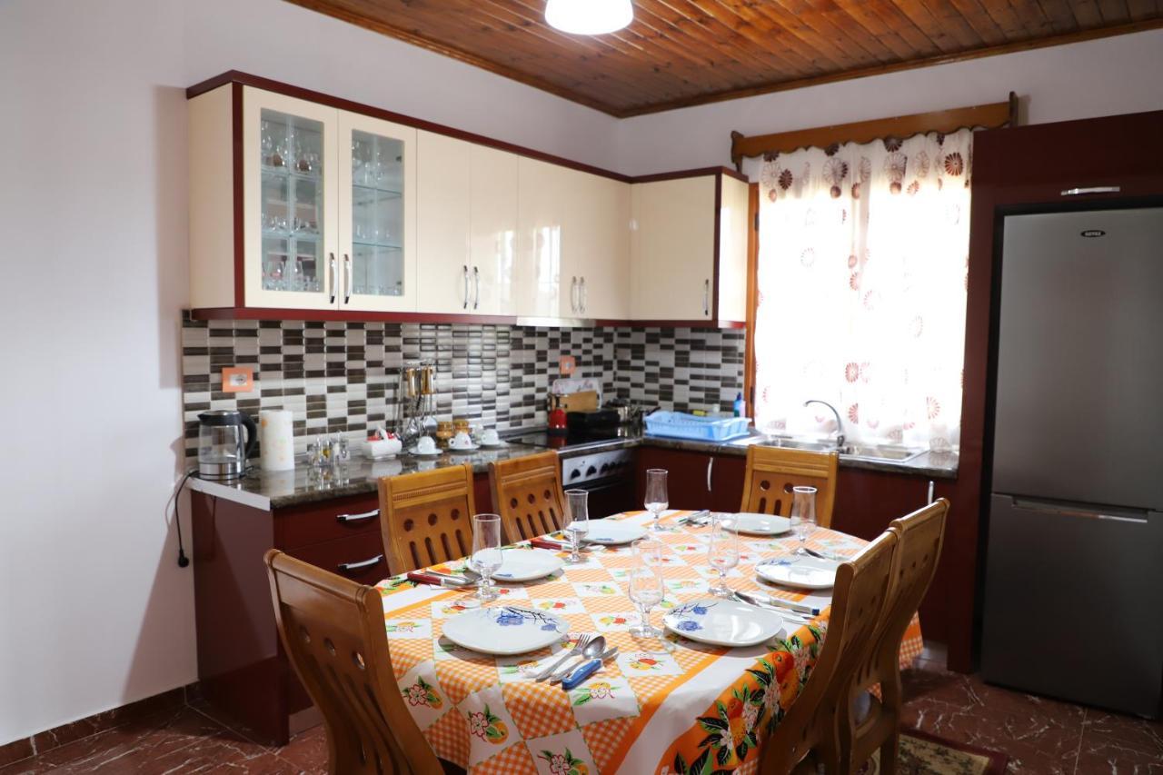 Villa Rexho Berat Luaran gambar