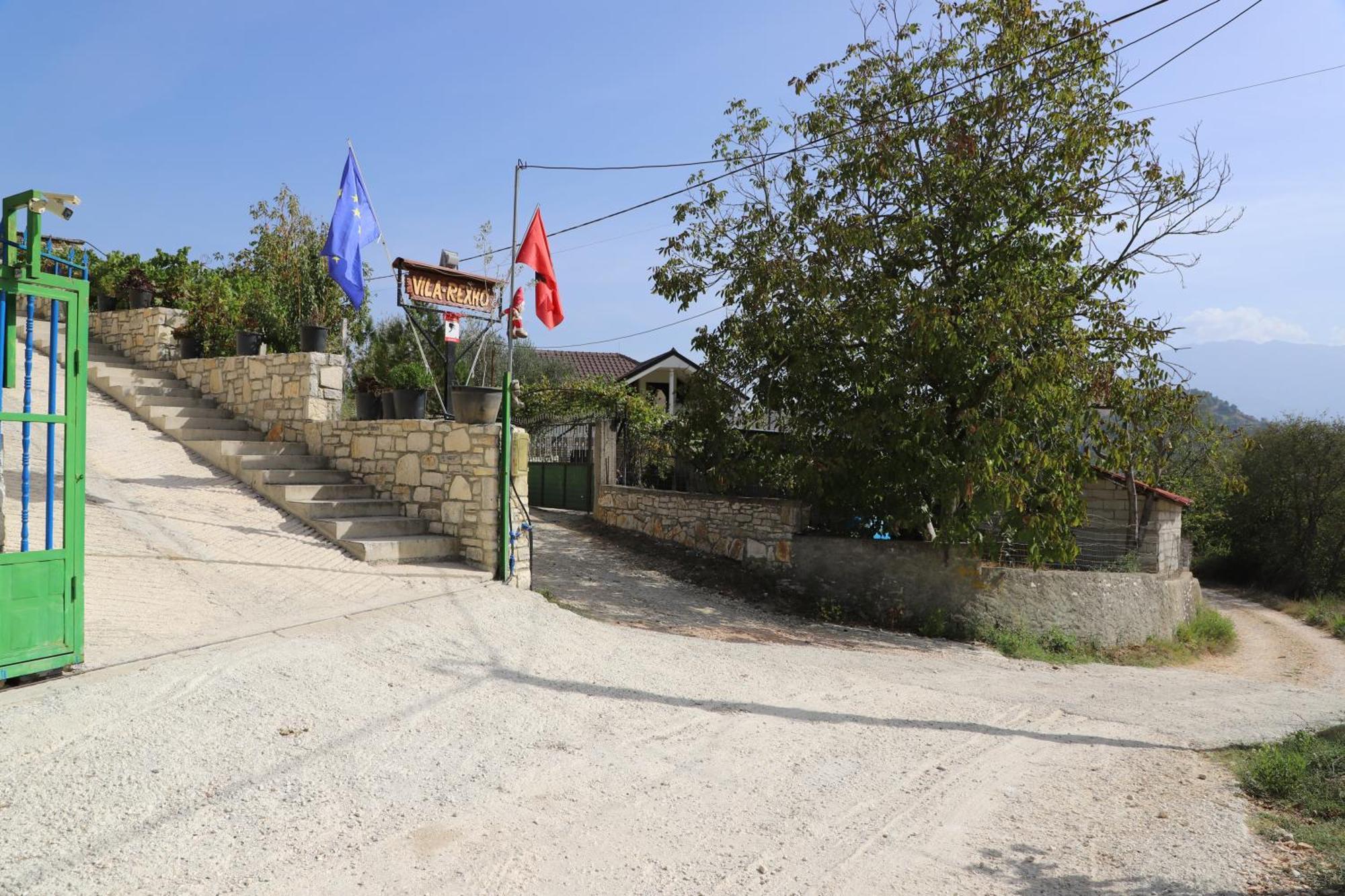 Villa Rexho Berat Luaran gambar